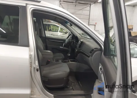 2012 Hyundai Santa Fe Se z USA, uszkodzony, nr VIN 5XYZHDAG5CG129742